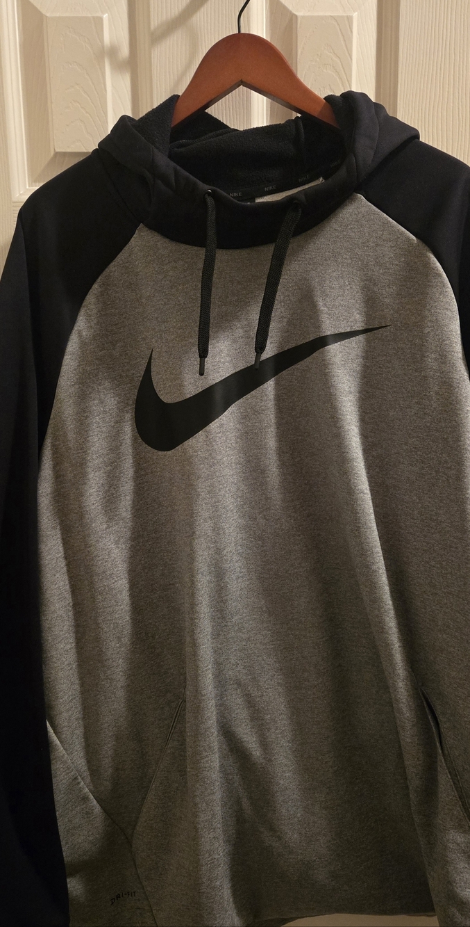 Nike Gray and Black Men’s Hooded Pullover Sweatshirt